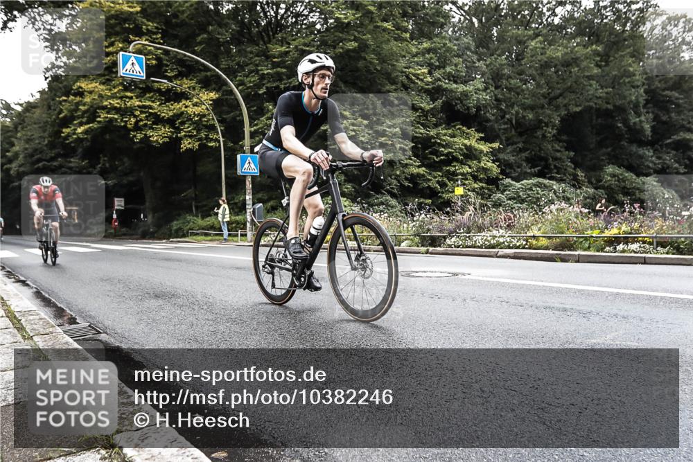 13.09.2026 - Stadtparktriathlon H.Heesch http://msf.ph/oto/10382246 13.09.2026 11:06:47 Radfahren 443, 550, 641 meine-sportfotos.de