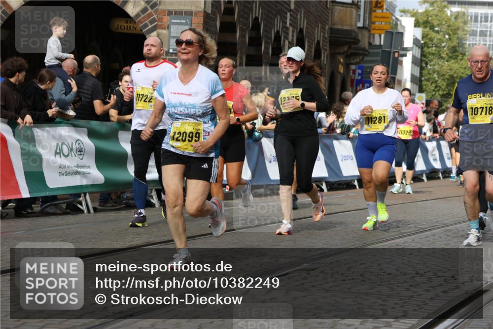 13.09.2026 - 21. swb-Marathon Bremen Strokosch-Dieckow http://msf.ph/oto/10382249 13.09.2026 11:05:16 Ziel 10198, 10283, 10315, 10465, 10729, 10741, 10850, 10855, 10856, 10940, 10975, 11006, 11133, 11272, 11395, 11518, 11757, 11939, 12002, 12005, 12064, 12235, 12420, 12493, 12495, 12498, 12500, 12502, 12522, 12563, 10186, 10411, 10432, 10717, 10802, 11146, 11314, 11334, 11387, 11394, 11521, 11571, 11572, 12055, 12251, 12330 meine-sportfotos.de