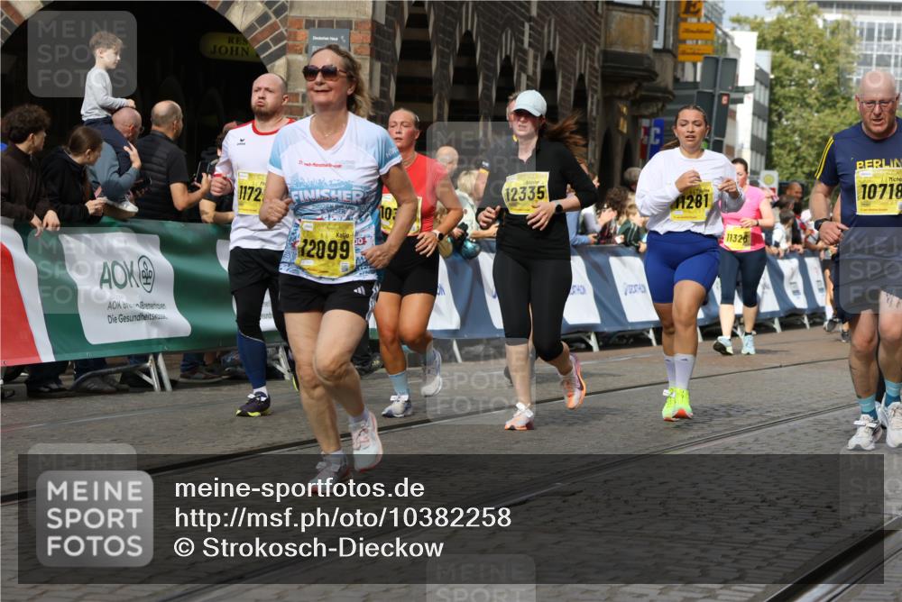 13.09.2026 - 21. swb-Marathon Bremen Strokosch-Dieckow http://msf.ph/oto/10382258 13.09.2026 11:05:16 Ziel 10198, 10283, 10315, 10465, 10729, 10741, 10850, 10855, 10856, 10940, 10975, 11006, 11133, 11272, 11395, 11518, 11757, 11939, 12002, 12005, 12064, 12235, 12420, 12493, 12495, 12498, 12500, 12502, 12522, 12563, 10186, 10411, 10432, 10717, 10802, 11146, 11314, 11334, 11387, 11394, 11521, 11571, 11572, 12055, 12251, 12330 meine-sportfotos.de