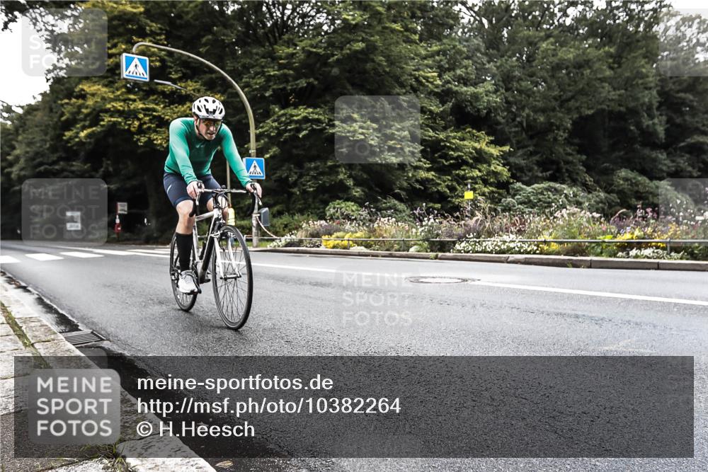 13.09.2026 - Stadtparktriathlon H.Heesch http://msf.ph/oto/10382264 13.09.2026 11:07:02 Radfahren 478, 584 meine-sportfotos.de