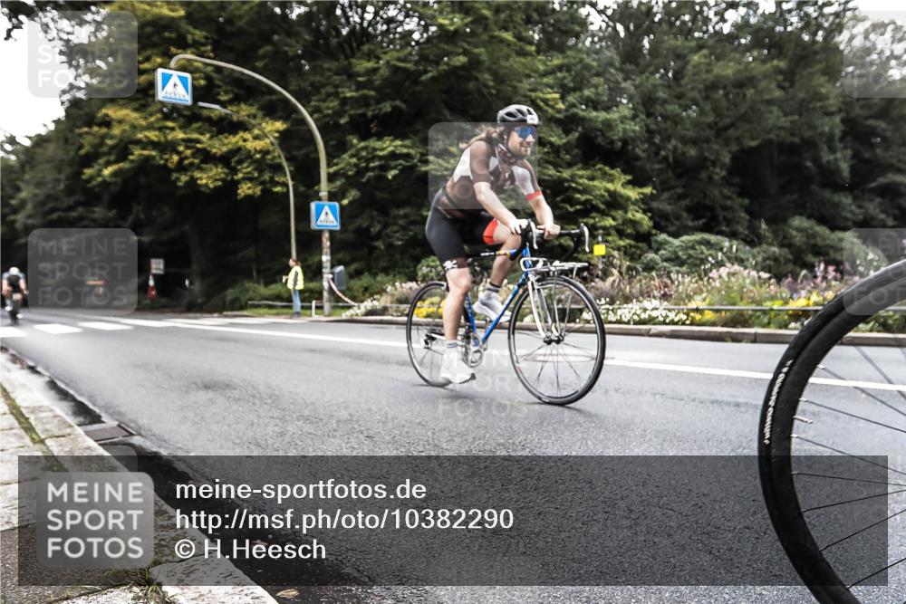 13.09.2026 - Stadtparktriathlon H.Heesch http://msf.ph/oto/10382290 13.09.2026 11:07:20 Radfahren 469, 586, 639, 677, 699 meine-sportfotos.de