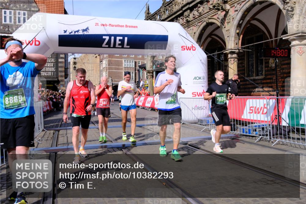 13.09.2026 - 21. swb-Marathon Bremen Tim E. http://msf.ph/oto/10382293 13.09.2026 13:18:22 Ziel 948, 1631, 1797, 1872, 2001, 2260, 2634, 2671, 3241, 3458, 3514, 3634, 4131, 4733, 5292, 5695, 5935, 5948, 6152, 6290, 6448, 8094, 8805, 8869, 8943, 8944, 9134, 9595, 9596, 9609, 9837, 10065, 13041 meine-sportfotos.de