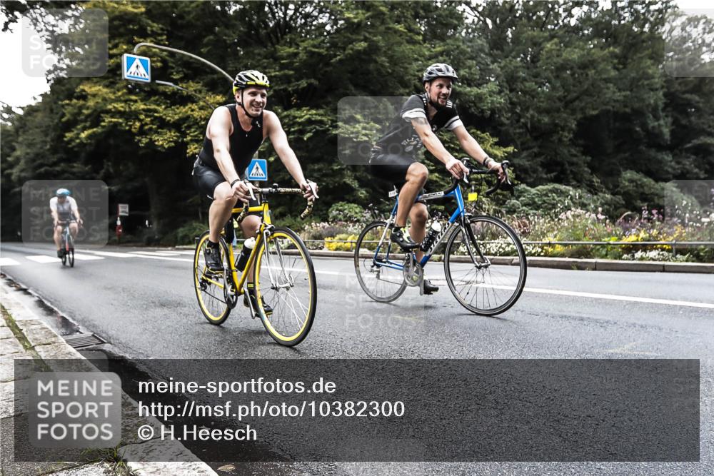 13.09.2026 - Stadtparktriathlon H.Heesch http://msf.ph/oto/10382300 13.09.2026 11:07:24 Radfahren 469, 518, 575, 678, 699 meine-sportfotos.de