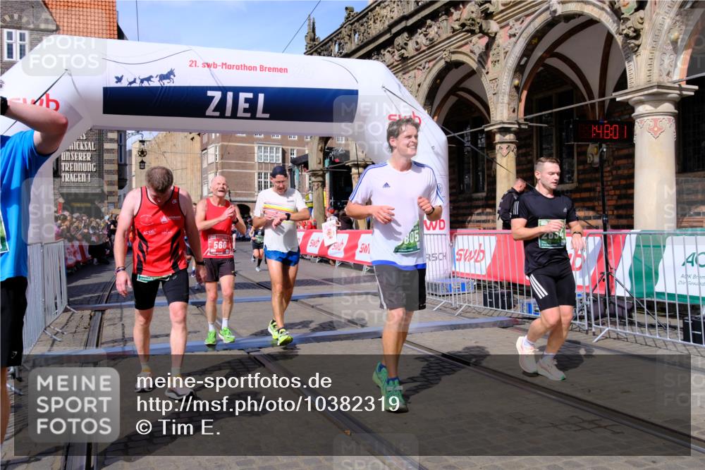 13.09.2026 - 21. swb-Marathon Bremen Tim E. http://msf.ph/oto/10382319 13.09.2026 13:18:22 Ziel 948, 1631, 1797, 1872, 2001, 2260, 2634, 2671, 3241, 3458, 3514, 3634, 4131, 4733, 5292, 5695, 5935, 5948, 6152, 6290, 6448, 8094, 8805, 8869, 8943, 8944, 9134, 9595, 9596, 9609, 9837, 10065, 13041 meine-sportfotos.de