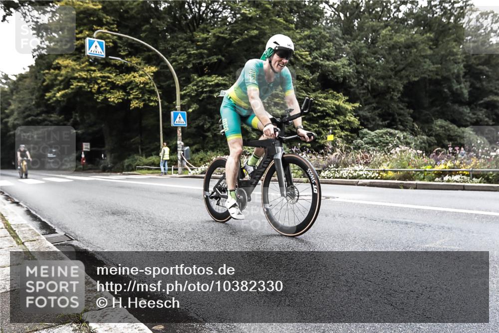 13.09.2026 - Stadtparktriathlon H.Heesch http://msf.ph/oto/10382330 13.09.2026 11:07:38 Radfahren 382, 543, 568, 583 meine-sportfotos.de