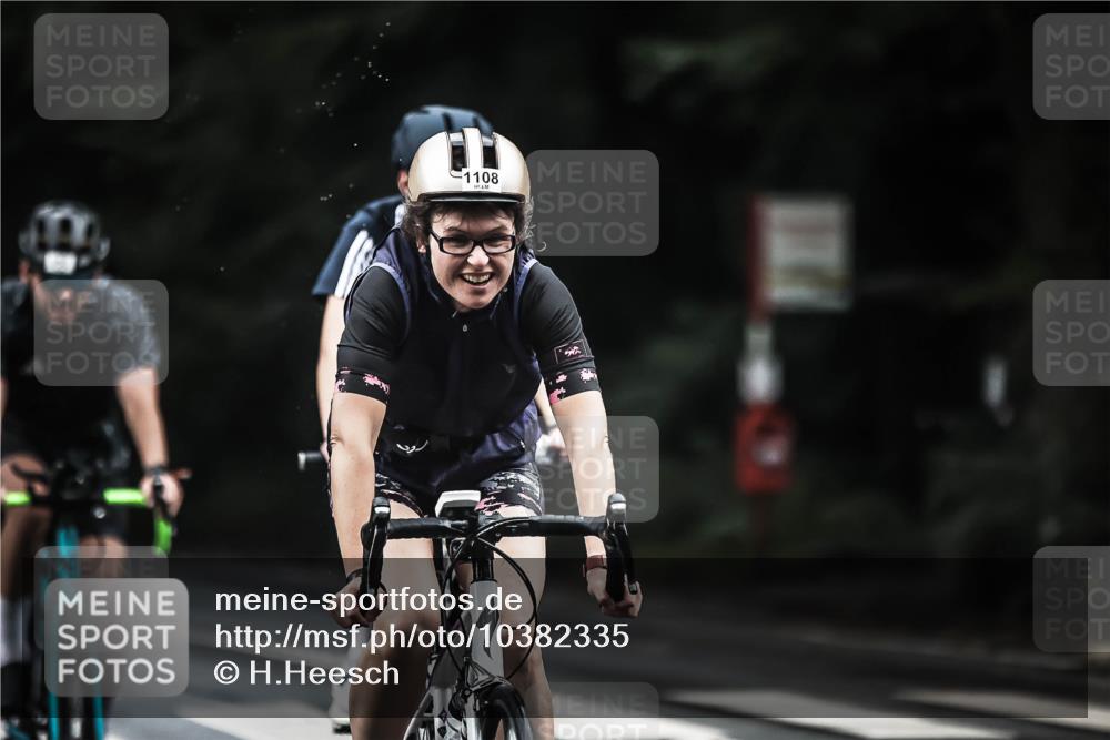 13.09.2026 - Stadtparktriathlon H.Heesch http://msf.ph/oto/10382335 13.09.2026 12:29:29 Radfahren 950, 960, 966, 1009, 1035, 1055, 1108, 1123, 1164 meine-sportfotos.de