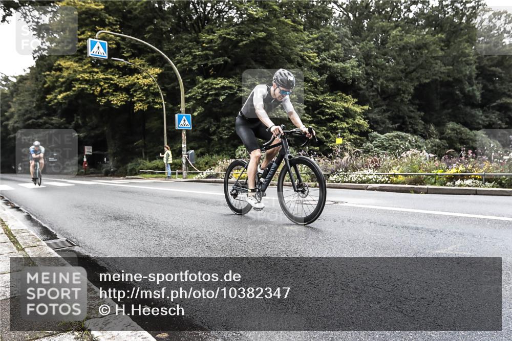 13.09.2026 - Stadtparktriathlon H.Heesch http://msf.ph/oto/10382347 13.09.2026 11:07:52 Radfahren 529, 548, 622, 649 meine-sportfotos.de