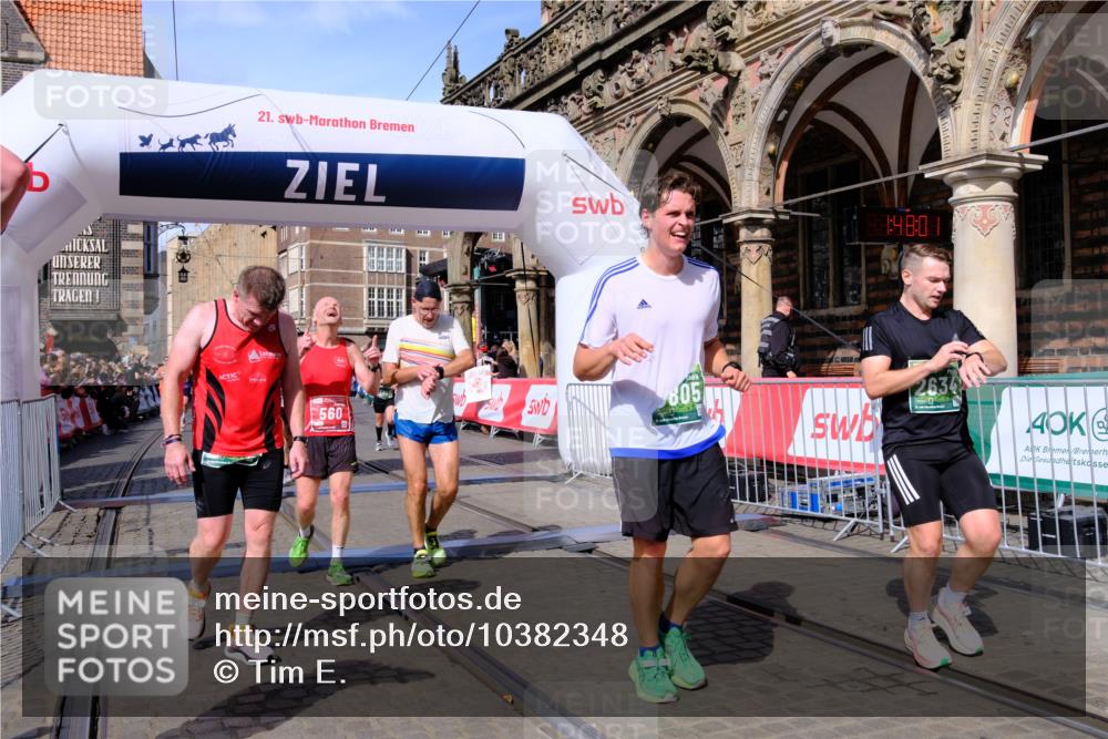 13.09.2026 - 21. swb-Marathon Bremen Tim E. http://msf.ph/oto/10382348 13.09.2026 13:18:23 Ziel 948, 1631, 1797, 1872, 2001, 2260, 2634, 2671, 3241, 3458, 3514, 3634, 4131, 4733, 5292, 5695, 5935, 5948, 6152, 6290, 6448, 8094, 8805, 8869, 8943, 8944, 9134, 9609, 9837, 10065 meine-sportfotos.de