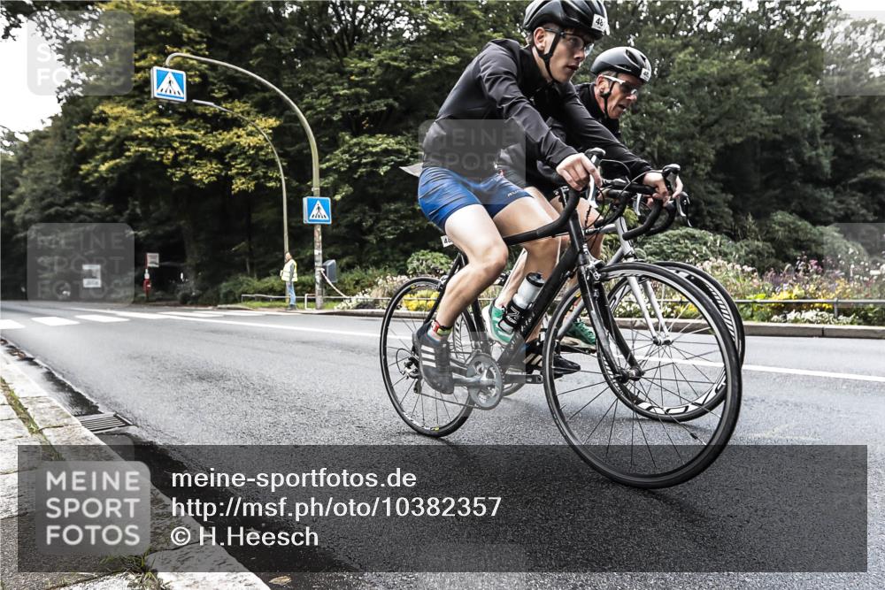 13.09.2026 - Stadtparktriathlon H.Heesch http://msf.ph/oto/10382357 13.09.2026 11:08:00 Radfahren 481, 482 meine-sportfotos.de