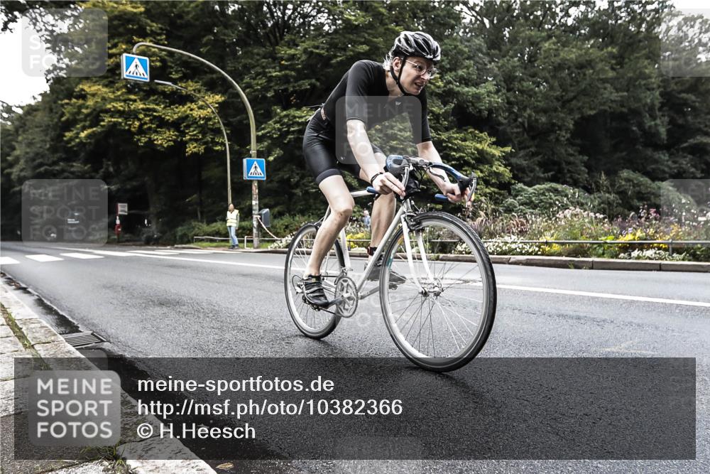 13.09.2026 - Stadtparktriathlon H.Heesch http://msf.ph/oto/10382366 13.09.2026 11:08:07 Radfahren 606 meine-sportfotos.de