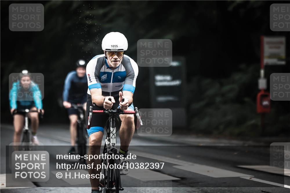 13.09.2026 - Stadtparktriathlon H.Heesch http://msf.ph/oto/10382397 13.09.2026 12:29:35 Radfahren 950, 959, 966, 1009, 1055, 1091, 1101, 1108, 1121, 1164 meine-sportfotos.de