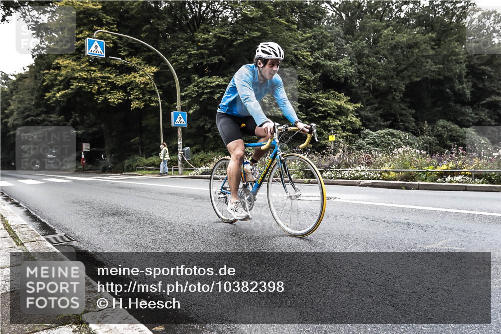 13.09.2026 - Stadtparktriathlon H.Heesch http://msf.ph/oto/10382398 13.09.2026 11:08:21 Radfahren 472, 479, 484, 629 meine-sportfotos.de