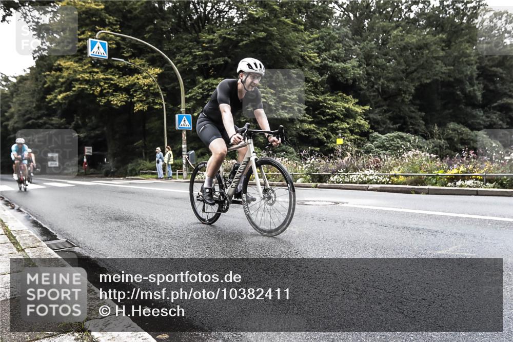 13.09.2026 - Stadtparktriathlon H.Heesch http://msf.ph/oto/10382411 13.09.2026 11:08:28 Radfahren 569, 579, 626, 662, 663 meine-sportfotos.de
