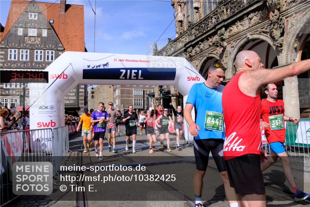 13.09.2026 - 21. swb-Marathon Bremen Tim E. http://msf.ph/oto/10382425 13.09.2026 13:18:28 Ziel 1631, 1872, 2260, 2671, 3241, 3458, 3514, 3634, 4131, 4733, 5292, 5695, 5948, 6152, 6290, 6448, 7954, 8094, 8943, 8944, 9134, 9609, 10065 meine-sportfotos.de