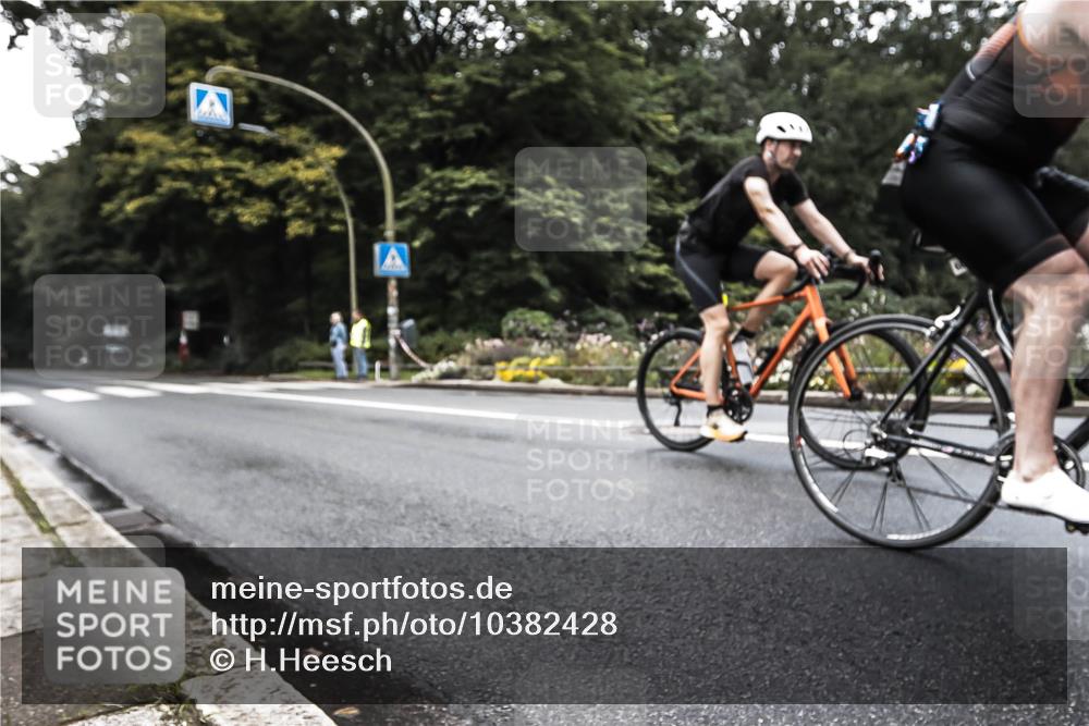 13.09.2026 - Stadtparktriathlon H.Heesch http://msf.ph/oto/10382428 13.09.2026 11:08:31 Radfahren 569, 579, 662, 663 meine-sportfotos.de