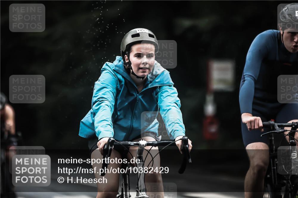 13.09.2026 - Stadtparktriathlon H.Heesch http://msf.ph/oto/10382429 13.09.2026 12:29:38 Radfahren 959, 966, 1009, 1055, 1091, 1101, 1121 meine-sportfotos.de