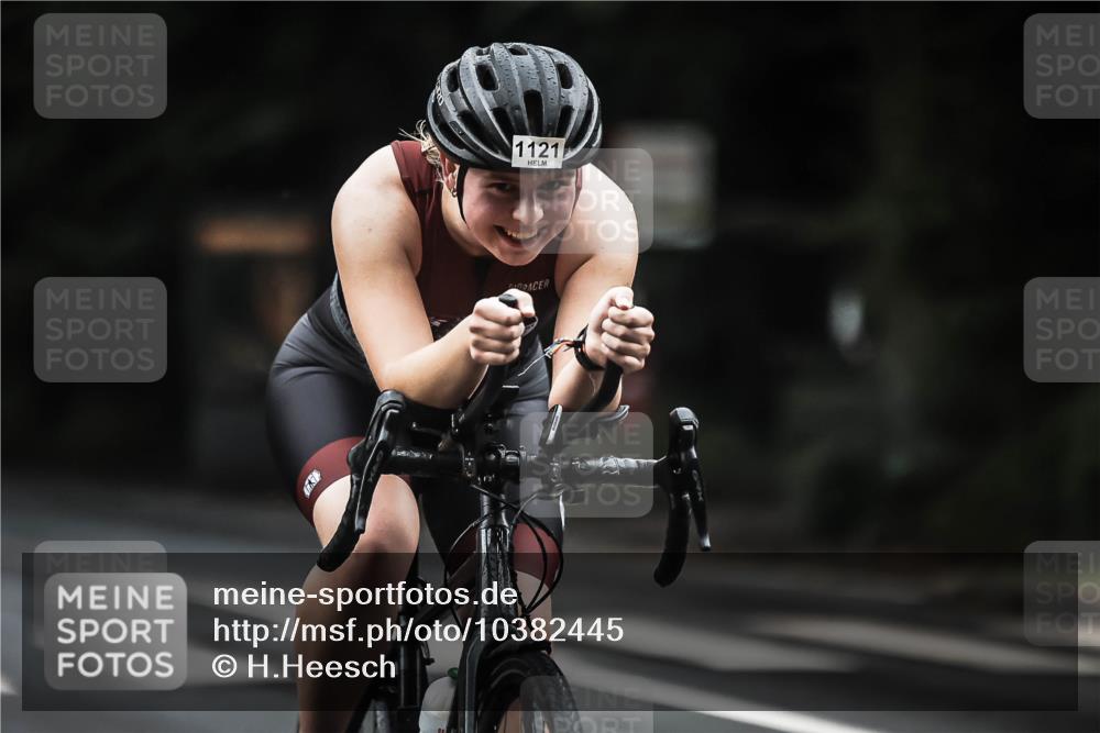 13.09.2026 - Stadtparktriathlon H.Heesch http://msf.ph/oto/10382445 13.09.2026 12:29:39 Radfahren 959, 966, 1009, 1055, 1091, 1101, 1121 meine-sportfotos.de