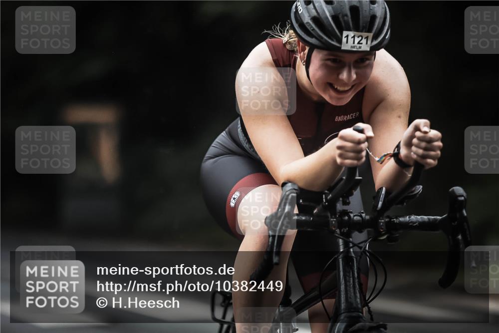 13.09.2026 - Stadtparktriathlon H.Heesch http://msf.ph/oto/10382449 13.09.2026 12:29:39 Radfahren 959, 966, 1009, 1055, 1091, 1101, 1121 meine-sportfotos.de