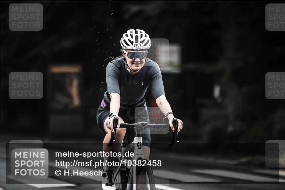 13.09.2026 - Stadtparktriathlon H.Heesch http://msf.ph/oto/10382458 13.09.2026 12:29:41 Radfahren 959, 1055, 1057, 1091, 1101, 1105, 1121 meine-sportfotos.de