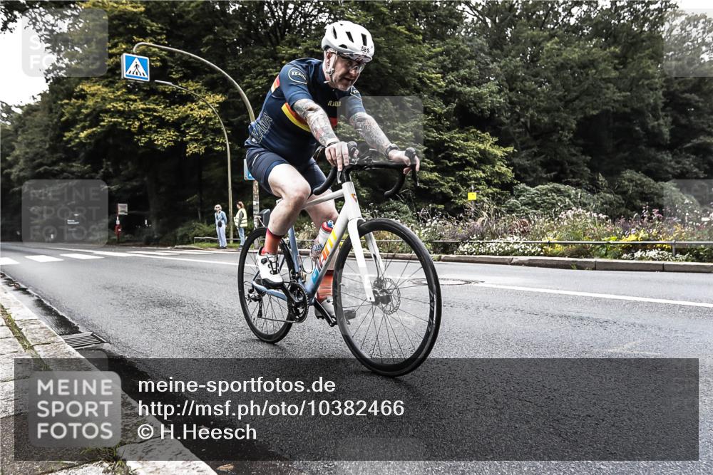 13.09.2026 - Stadtparktriathlon H.Heesch http://msf.ph/oto/10382466 13.09.2026 11:08:46 Radfahren 486, 581, 698 meine-sportfotos.de