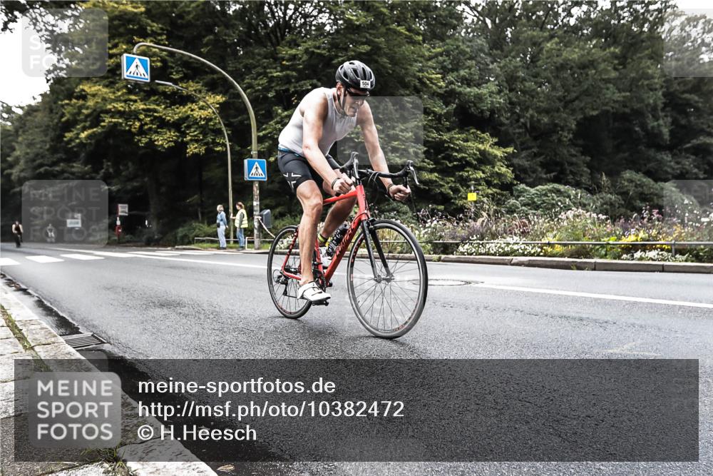 13.09.2026 - Stadtparktriathlon H.Heesch http://msf.ph/oto/10382472 13.09.2026 11:08:52 Radfahren 504, 555 meine-sportfotos.de