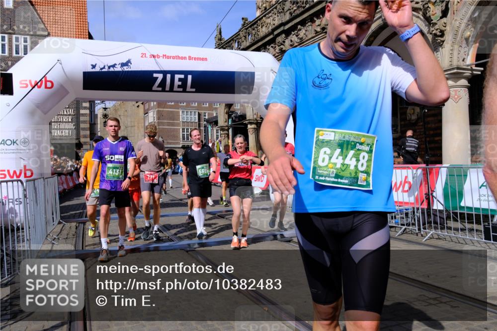 13.09.2026 - 21. swb-Marathon Bremen Tim E. http://msf.ph/oto/10382483 13.09.2026 13:18:30 Ziel 1146, 1872, 2260, 2671, 3241, 3458, 3514, 3634, 4131, 4733, 5292, 5460, 5695, 5948, 6152, 6290, 6448, 7491, 7954, 8094, 8943, 8944, 9134, 9609, 10065, 13150 meine-sportfotos.de