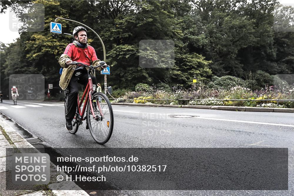 13.09.2026 - Stadtparktriathlon H.Heesch http://msf.ph/oto/10382517 13.09.2026 11:09:18 Radfahren 275, 497, 640 meine-sportfotos.de