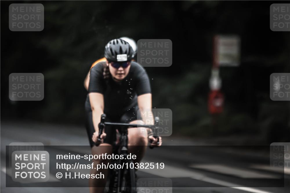 13.09.2026 - Stadtparktriathlon H.Heesch http://msf.ph/oto/10382519 13.09.2026 12:29:49 Radfahren 956, 971, 1057, 1068, 1105, 1136, 1176, 1179 meine-sportfotos.de