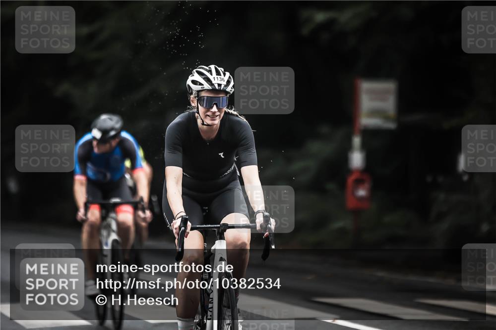 13.09.2026 - Stadtparktriathlon H.Heesch http://msf.ph/oto/10382534 13.09.2026 12:29:52 Radfahren 956, 971, 1057, 1068, 1105, 1133, 1136, 1176, 1179 meine-sportfotos.de