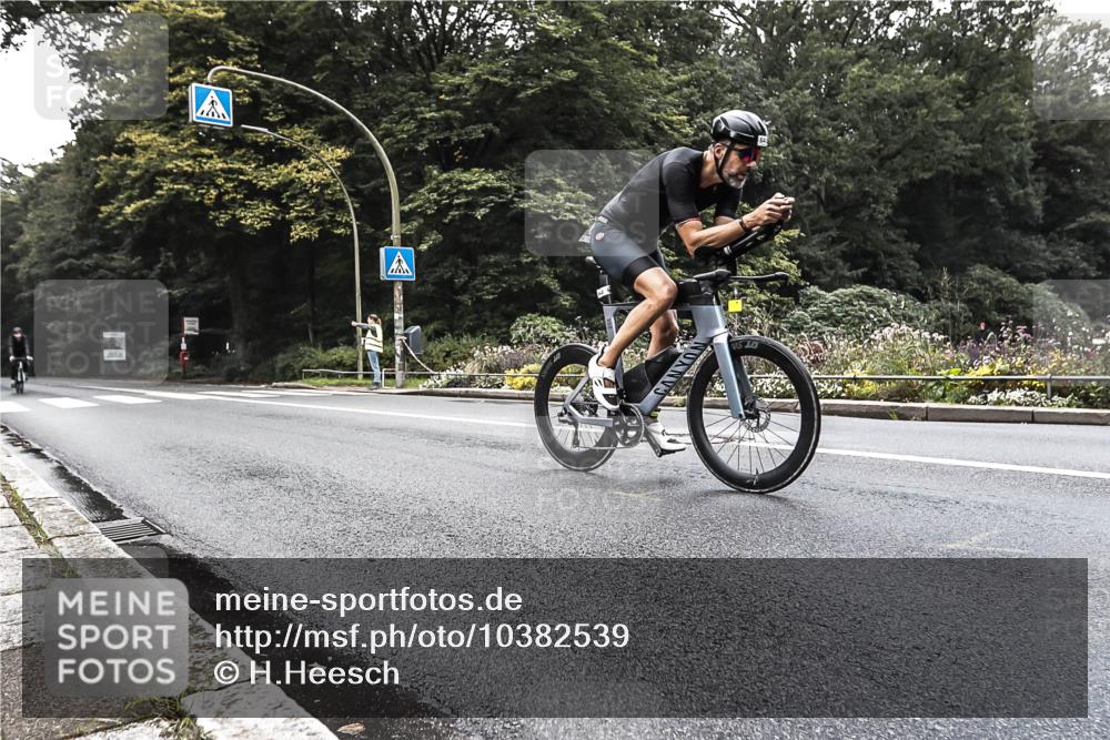13.09.2026 - Stadtparktriathlon H.Heesch http://msf.ph/oto/10382539 13.09.2026 11:09:21 Radfahren 275, 497, 640, 1797 meine-sportfotos.de