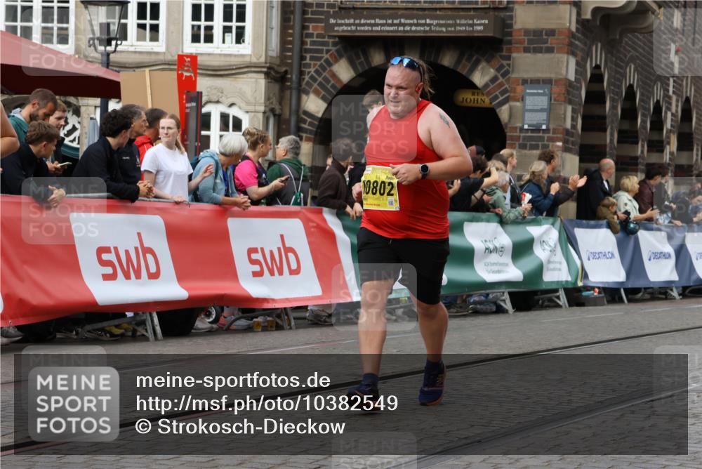 13.09.2026 - 21. swb-Marathon Bremen Strokosch-Dieckow http://msf.ph/oto/10382549 13.09.2026 11:05:28 Ziel 10370, 10411, 10465, 10576, 10697, 10718, 10800, 10802, 10850, 10975, 10995, 11102, 11105, 11157, 11218, 11281, 11326, 11584, 11616, 11722, 11900, 12002, 12011, 12064, 12079, 12080, 12099, 12235, 12335, 12522, 10238, 10259, 10260, 10457, 10864, 11314, 11387, 11520, 11521, 11724, 11791, 11892, 11947, 12156, 12273, 12330, 12362, 12501 meine-sportfotos.de