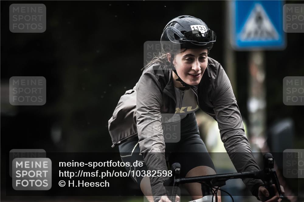 13.09.2026 - Stadtparktriathlon H.Heesch http://msf.ph/oto/10382598 13.09.2026 12:29:57 Radfahren 971, 983, 1068, 1133, 1136, 1154, 1176 meine-sportfotos.de