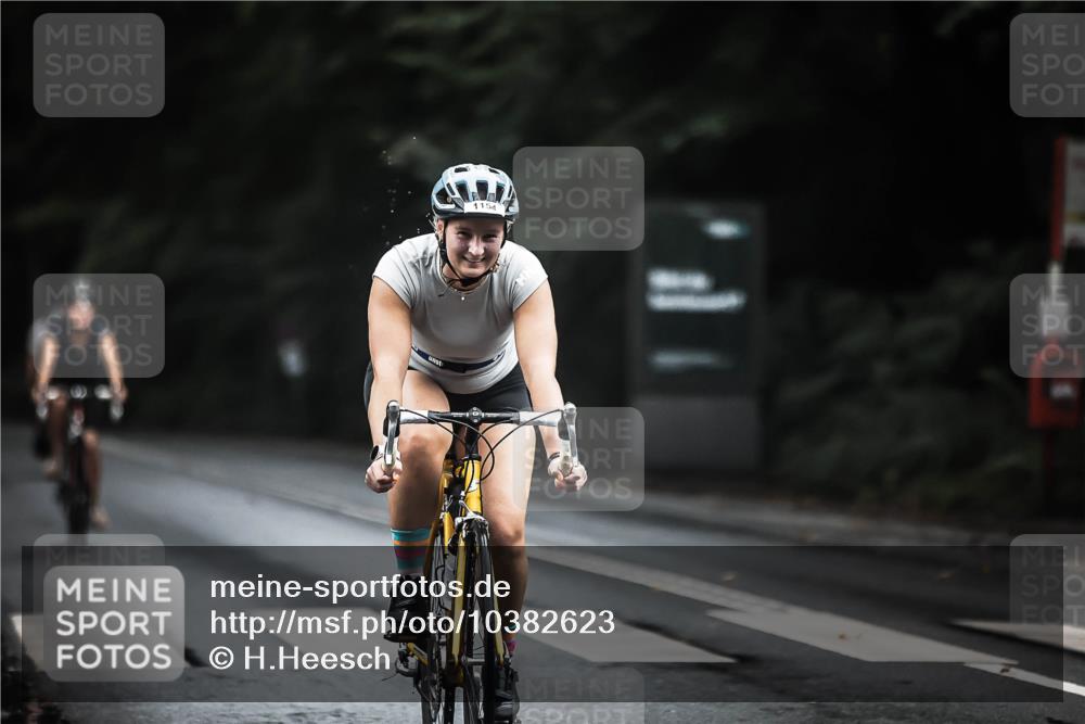 13.09.2026 - Stadtparktriathlon H.Heesch http://msf.ph/oto/10382623 13.09.2026 12:30:02 Radfahren 983, 1040, 1109, 1118, 1133, 1154 meine-sportfotos.de