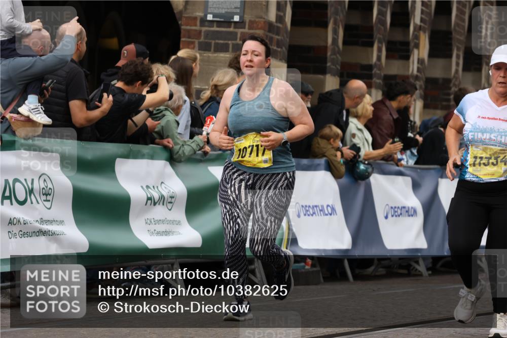 13.09.2026 - 21. swb-Marathon Bremen Strokosch-Dieckow http://msf.ph/oto/10382625 13.09.2026 11:05:30 Ziel 10370, 10411, 10465, 10576, 10697, 10718, 10800, 10802, 10850, 10975, 10995, 11102, 11105, 11157, 11218, 11281, 11326, 11584, 11616, 11722, 11900, 12002, 12011, 12064, 12079, 12080, 12099, 12335, 12522, 10168, 10238, 10259, 10260, 10457, 10864, 11024, 11520, 11724, 11791, 11892, 11947, 12156, 12273, 12330, 12362, 12501 meine-sportfotos.de