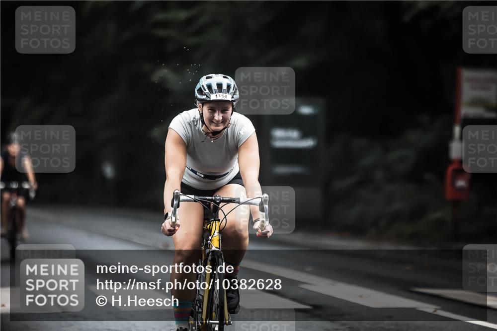 13.09.2026 - Stadtparktriathlon H.Heesch http://msf.ph/oto/10382628 13.09.2026 12:30:02 Radfahren 983, 1040, 1109, 1118, 1133, 1154 meine-sportfotos.de