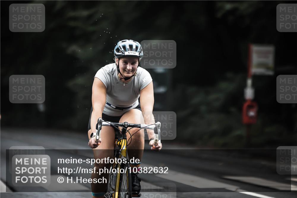 13.09.2026 - Stadtparktriathlon H.Heesch http://msf.ph/oto/10382632 13.09.2026 12:30:02 Radfahren 983, 1040, 1109, 1118, 1133, 1154 meine-sportfotos.de