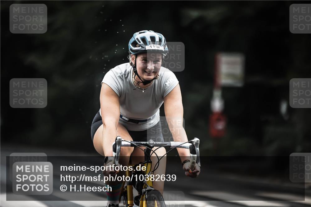 13.09.2026 - Stadtparktriathlon H.Heesch http://msf.ph/oto/10382639 13.09.2026 12:30:02 Radfahren 983, 1040, 1109, 1118, 1133, 1154 meine-sportfotos.de