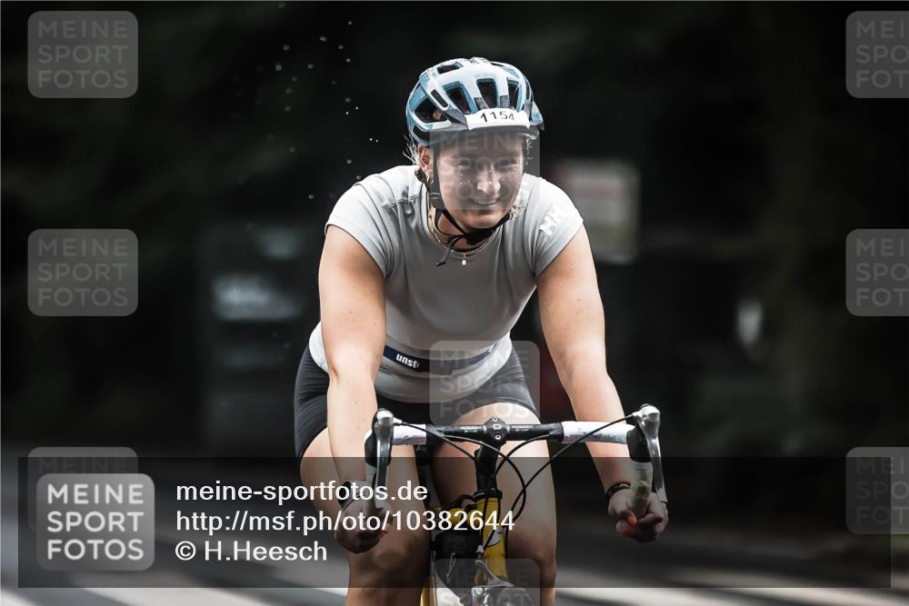 13.09.2026 - Stadtparktriathlon H.Heesch http://msf.ph/oto/10382644 13.09.2026 12:30:03 Radfahren 983, 1040, 1109, 1118, 1154 meine-sportfotos.de