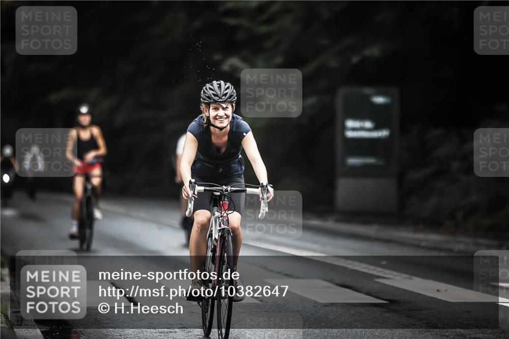 13.09.2026 - Stadtparktriathlon H.Heesch http://msf.ph/oto/10382647 13.09.2026 12:30:04 Radfahren 983, 1040, 1109, 1118, 1154 meine-sportfotos.de