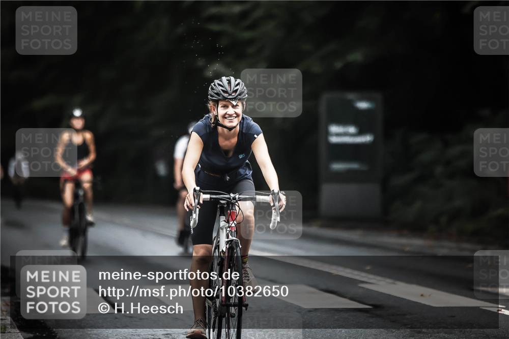 13.09.2026 - Stadtparktriathlon H.Heesch http://msf.ph/oto/10382650 13.09.2026 12:30:04 Radfahren 983, 1040, 1109, 1118, 1154 meine-sportfotos.de