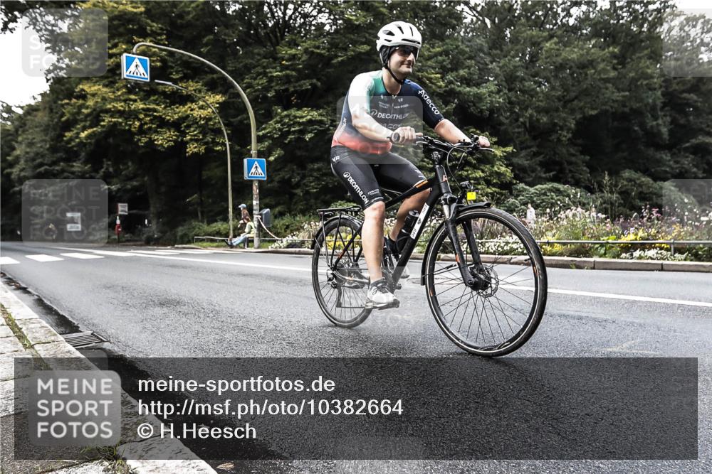 13.09.2026 - Stadtparktriathlon H.Heesch http://msf.ph/oto/10382664 13.09.2026 11:11:13 Radfahren 589 meine-sportfotos.de