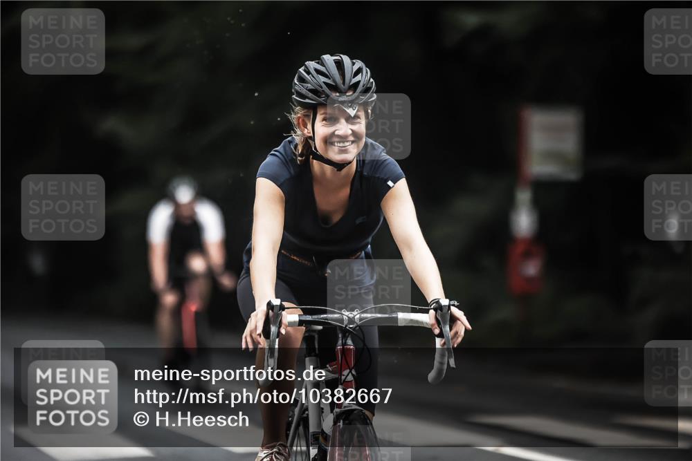 13.09.2026 - Stadtparktriathlon H.Heesch http://msf.ph/oto/10382667 13.09.2026 12:30:05 Radfahren 983, 1040, 1109, 1118, 1154 meine-sportfotos.de