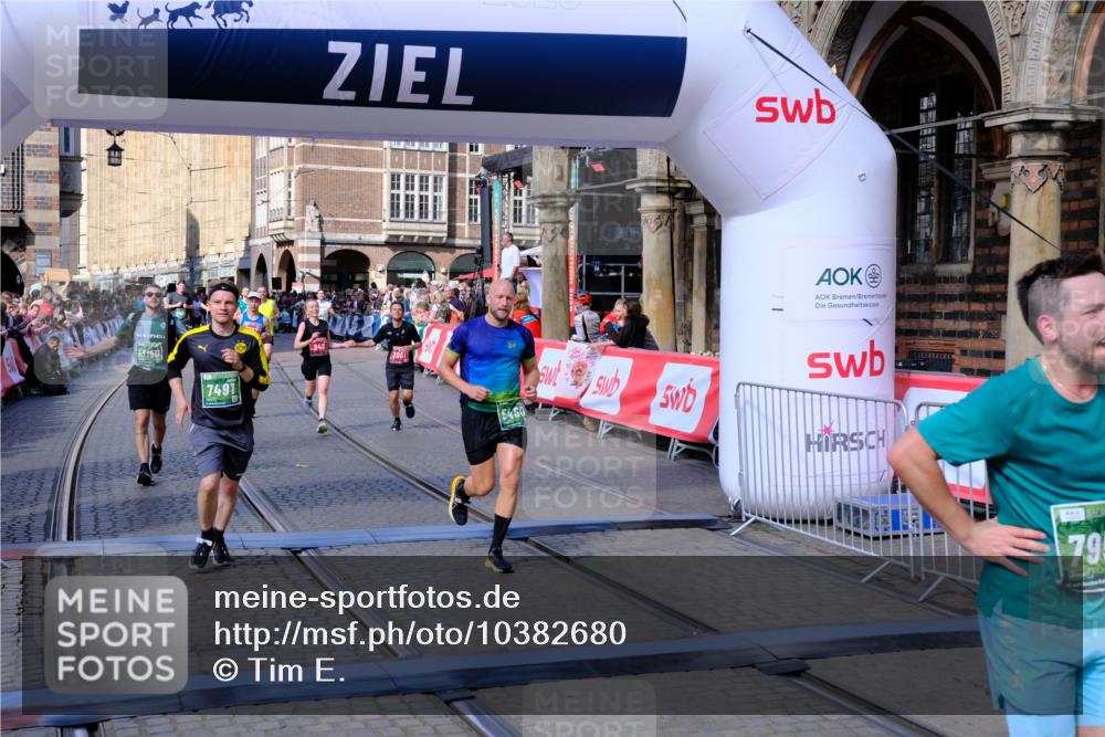 13.09.2026 - 21. swb-Marathon Bremen Tim E. http://msf.ph/oto/10382680 13.09.2026 13:18:42 Ziel 1146, 1419, 2055, 5307, 5460, 6293, 6294, 6818, 7245, 7491, 7731, 7954, 8404, 8872, 9019, 9275, 10065, 13150 meine-sportfotos.de