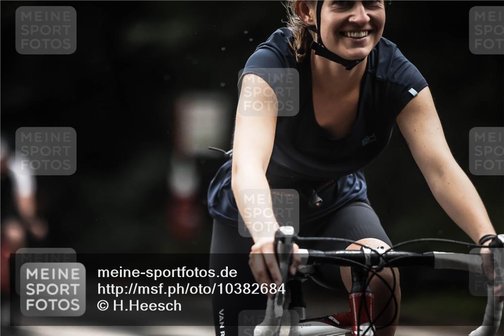 13.09.2026 - Stadtparktriathlon H.Heesch http://msf.ph/oto/10382684 13.09.2026 12:30:06 Radfahren 983, 1040, 1109, 1118, 1151, 1154 meine-sportfotos.de