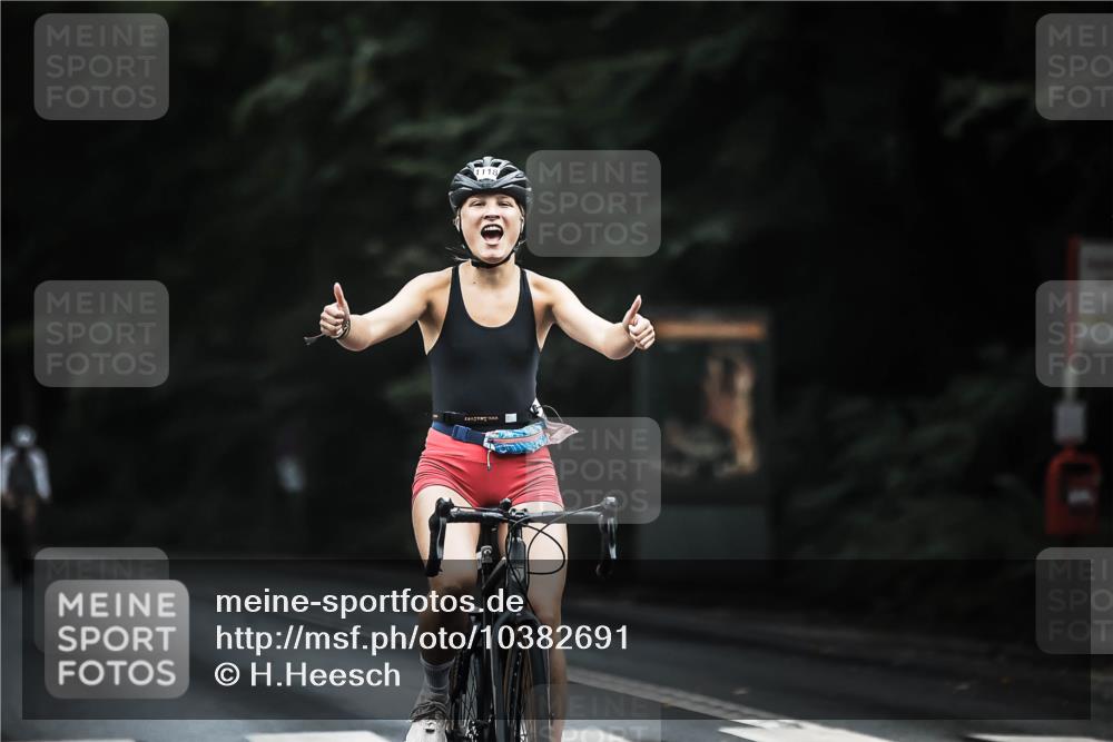 13.09.2026 - Stadtparktriathlon H.Heesch http://msf.ph/oto/10382691 13.09.2026 12:30:07 Radfahren 1040, 1109, 1118, 1151, 1154 meine-sportfotos.de