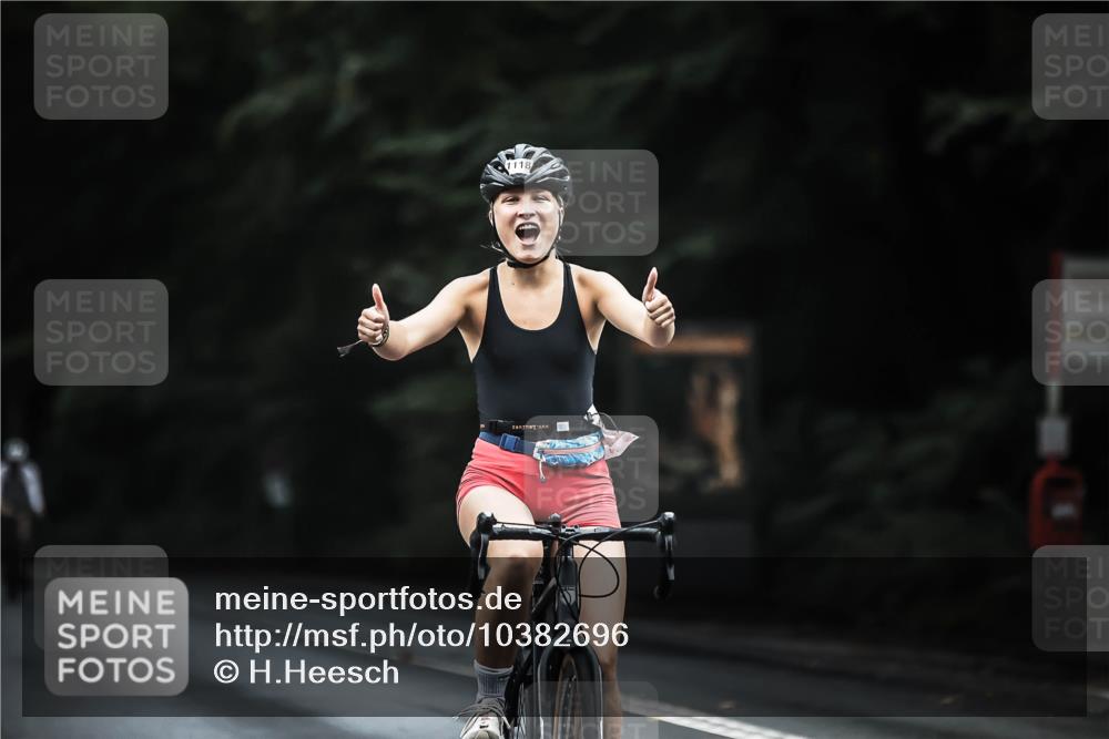 13.09.2026 - Stadtparktriathlon H.Heesch http://msf.ph/oto/10382696 13.09.2026 12:30:07 Radfahren 1040, 1109, 1118, 1151, 1154 meine-sportfotos.de