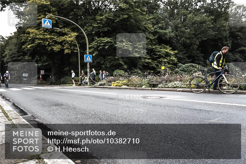 13.09.2026 - Stadtparktriathlon H.Heesch http://msf.ph/oto/10382710 13.09.2026 11:11:38 Radfahren 451, 470, 547, 612 meine-sportfotos.de