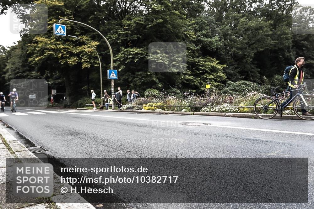 13.09.2026 - Stadtparktriathlon H.Heesch http://msf.ph/oto/10382717 13.09.2026 11:11:38 Radfahren 451, 470, 547, 612 meine-sportfotos.de