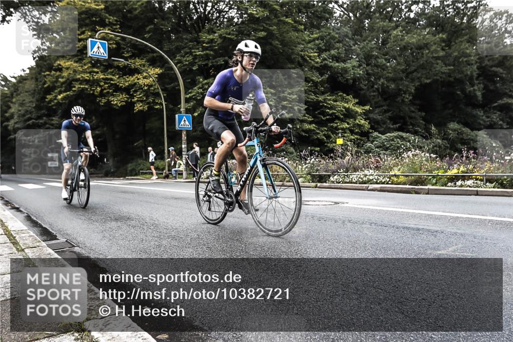 13.09.2026 - Stadtparktriathlon H.Heesch http://msf.ph/oto/10382721 13.09.2026 11:11:40 Radfahren 451, 470, 547, 612 meine-sportfotos.de