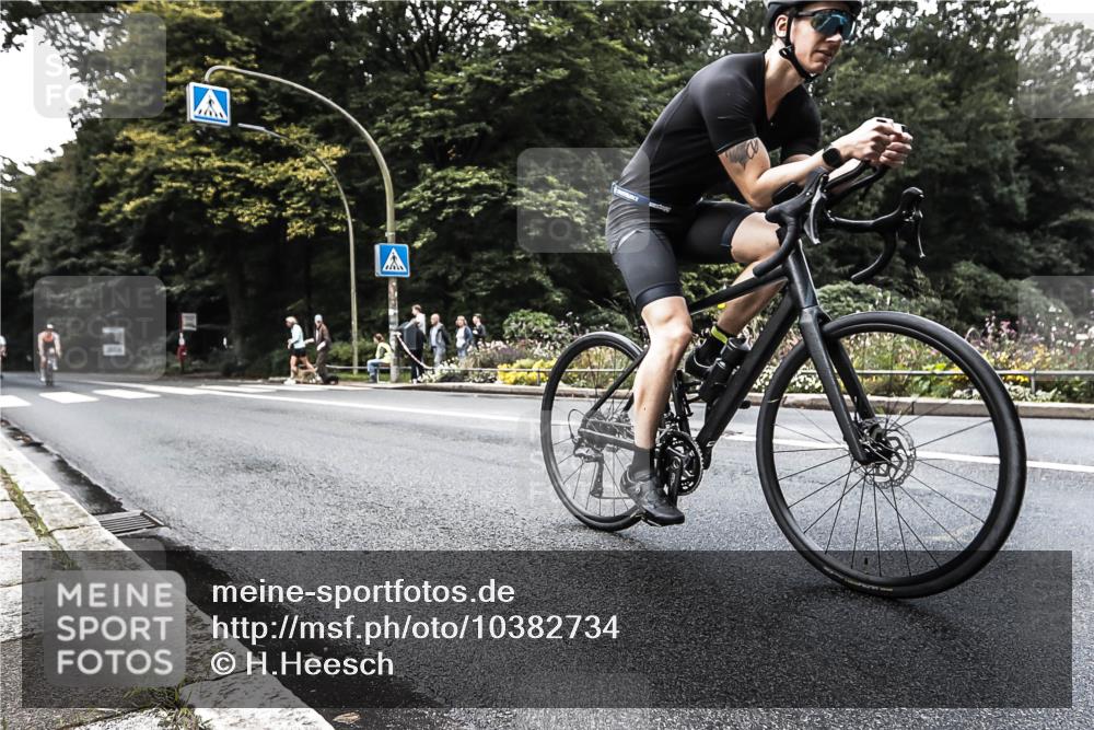 13.09.2026 - Stadtparktriathlon H.Heesch http://msf.ph/oto/10382734 13.09.2026 11:11:44 Radfahren 470, 498, 547 meine-sportfotos.de